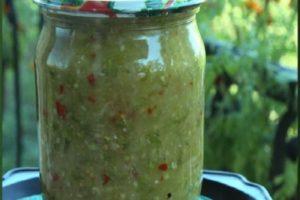 6 recetas para preparar espacios en blanco de salsa de pepino para el invierno