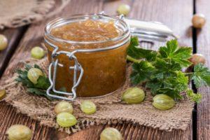 TOP 4 recipes for gooseberry cinnamon jam for the winter