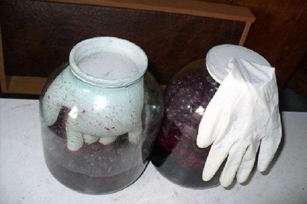 handschoen in een pot