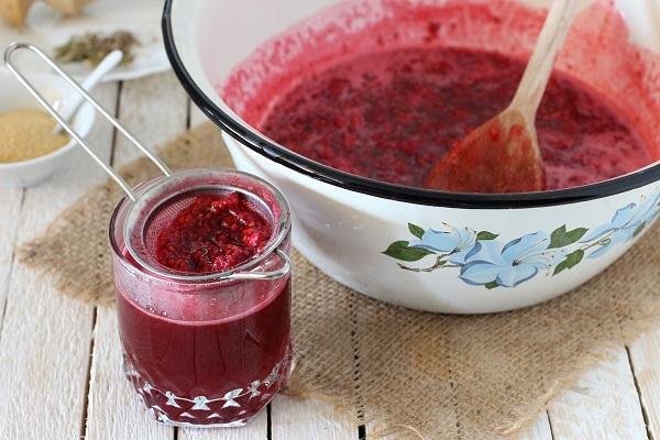 9 easy step-by-step recipes on how to make red currant wine at home