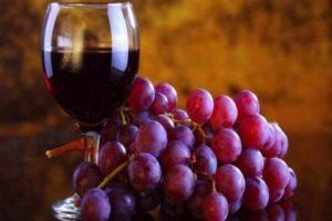 Evde Taifi üzümlerinden şarap yapmak için en iyi tarif