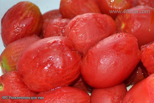 konserverade skalade tomater